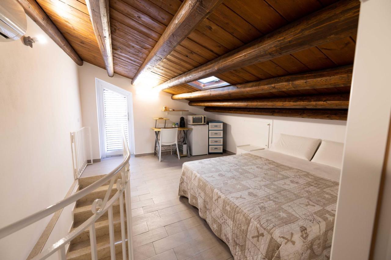 Appartamenti Centro Storico Milazzo Annarita كاستيلاّماري ديل غو المظهر الخارجي الصورة